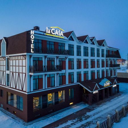 Lacasa Hotel Karagandy Eksteriør bilde