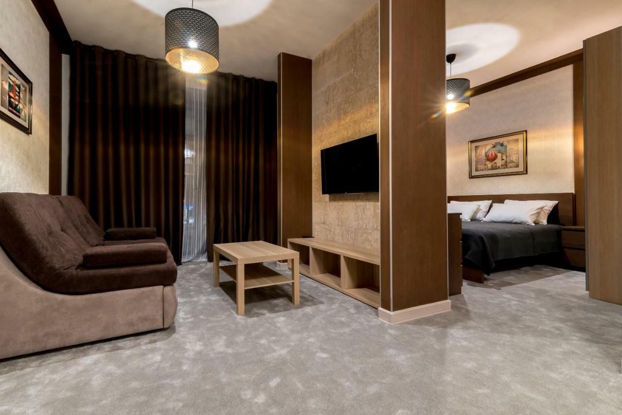 Lacasa Hotel Karagandy Eksteriør bilde