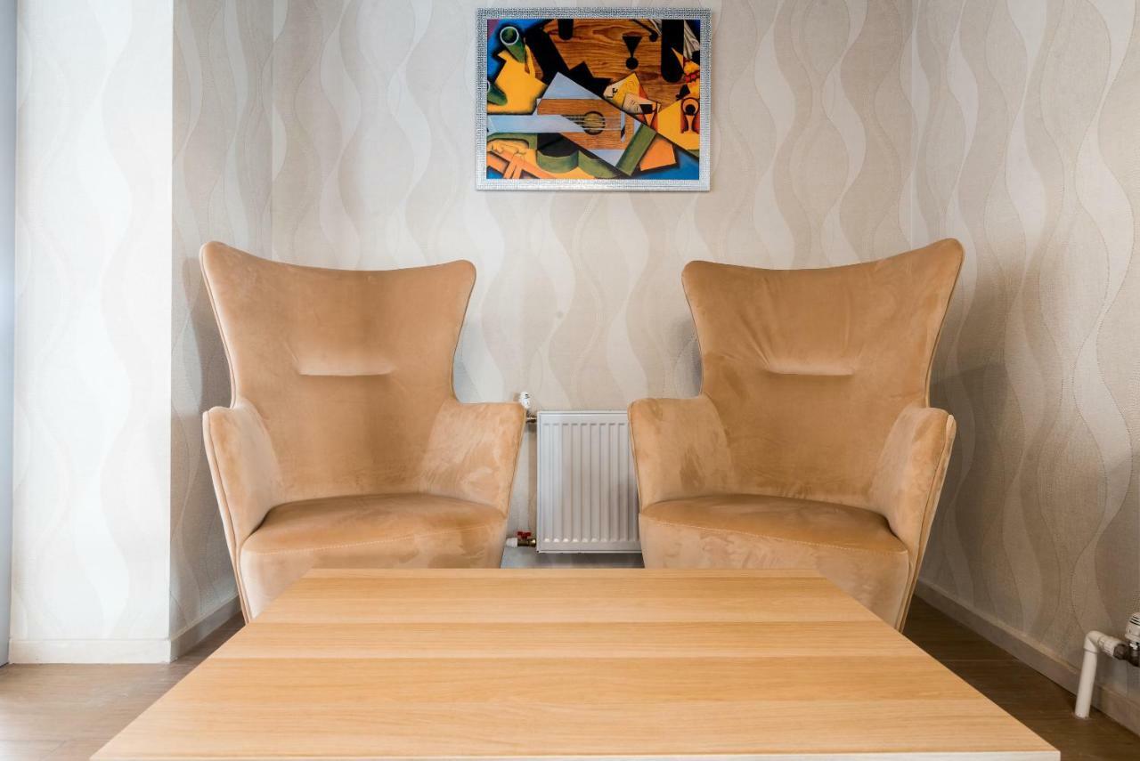 Lacasa Hotel Karagandy Eksteriør bilde