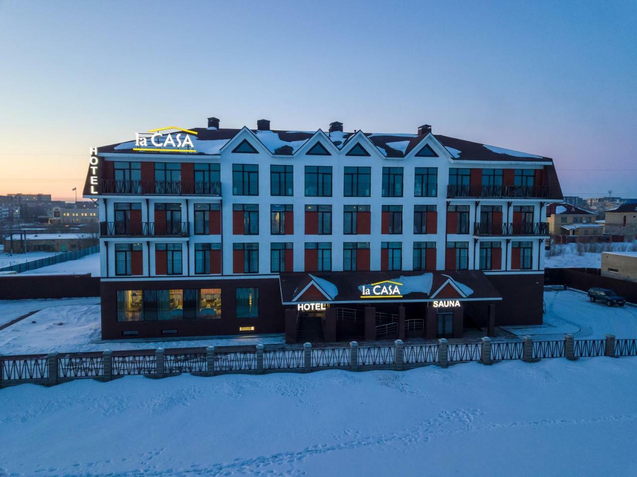 Lacasa Hotel Karagandy Eksteriør bilde